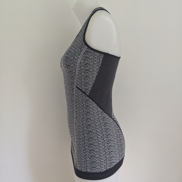 TITLE NINE Prowesse Racer Back Tank, Gray/White, S - Picture 4 of 6